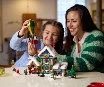 Детски комплект за игра LEGO® Icons 10339 – Пощата на Дядо Коледа