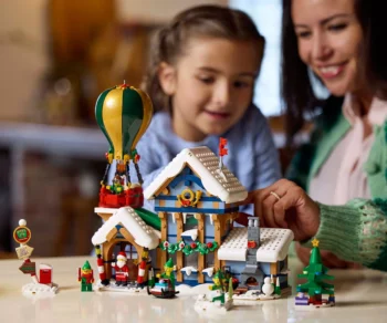 Детски комплект за игра LEGO® Icons 10339 – Пощата на Дядо Коледа