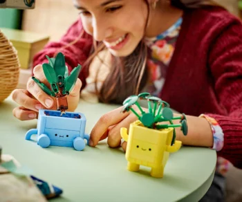 Детски комплект за игра LEGO® Icons 10349 – Щастливи растения