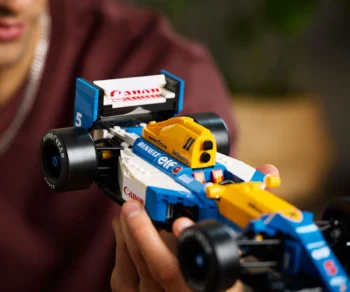 Детски комплект за игра LEGO® Icons 10353 – Williams Racing FW14B & Nigel Mansell