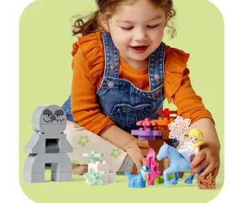 Детски комплект за игра конструктор LEGO® DUPLO® Disney™ 10418 – Елза и Бруни в омагьосаната гора