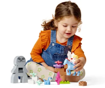 Детски комплект за игра конструктор LEGO® DUPLO® Disney™ 10418 – Елза и Бруни в омагьосаната гора