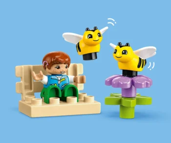 Детски комплект за игра LEGO® DUPLO® Town 10419 – Грижа за пчелите и кошерите
