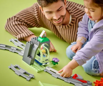 Детски комплект за игра LEGO® DUPLO 10425 – Комплект с тунел и релси за влак