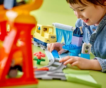 Детски комплект за игра LEGO® DUPLO 10428 – Голям влак за взаимодействия