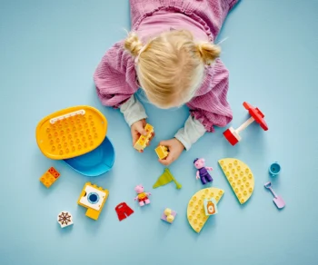 Детски комплект за игра LEGO® DUPLO® 10432 – Пътуването с лодка на Пепа