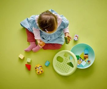 Детски комплект за игра LEGO® DUPLO® 10441 – Сортер с формички: Къща за кученца