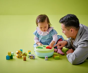 Детски комплект за игра LEGO® DUPLO® 10441 – Сортер с формички: Къща за кученца