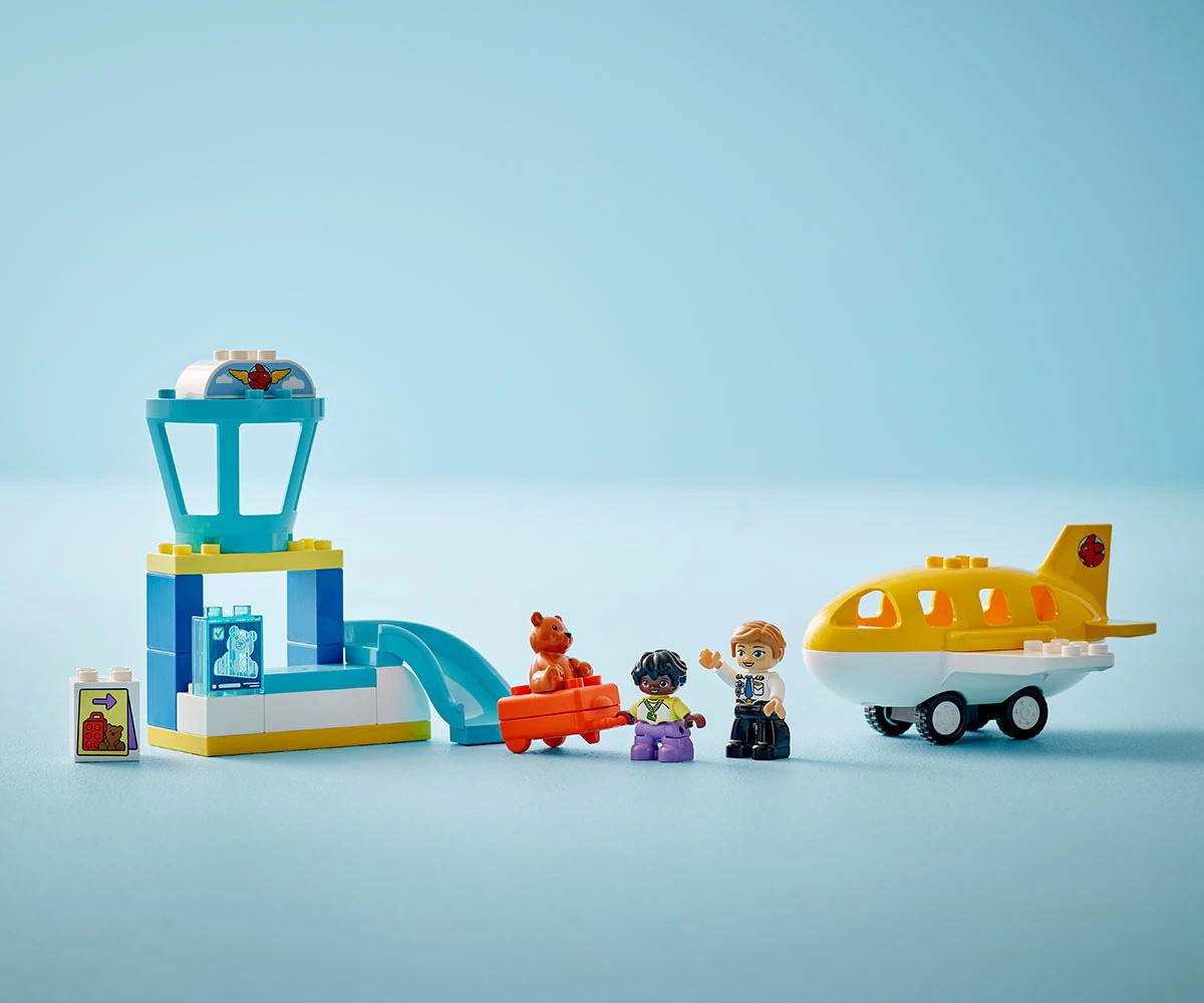 Детски комплект за игра LEGO® DUPLO® 10443 - За първи път на летището thumb 7 LEGO® DUPLO® 10443 -First Time at the Airport thumb 7