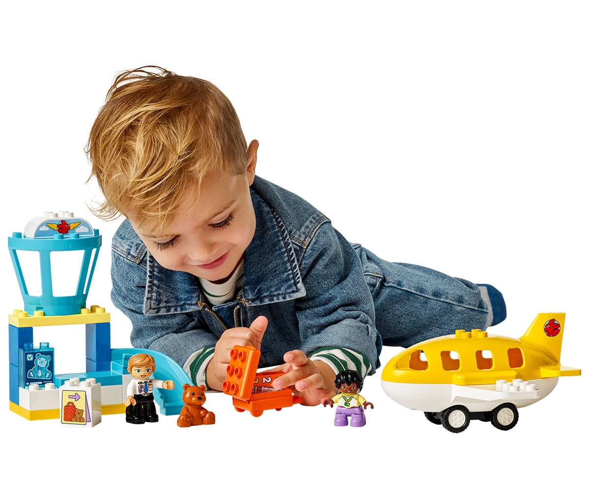 Детски комплект за игра LEGO® DUPLO® 10443 - За първи път на летището thumb 9 LEGO® DUPLO® 10443 -First Time at the Airport thumb 9