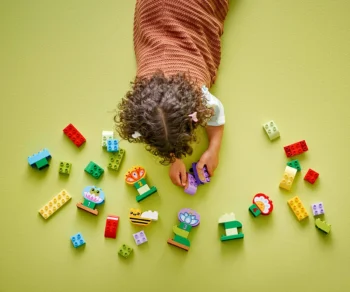 Детски комплект за игра LEGO® DUPLO 10444 – Творческа градина и цветя