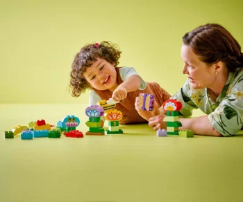 Детски комплект за игра LEGO® DUPLO 10444 – Творческа градина и цветя