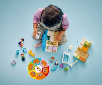 Детски комплект за игра LEGO® DUPLO 10449 – Първо посещение при лекаря