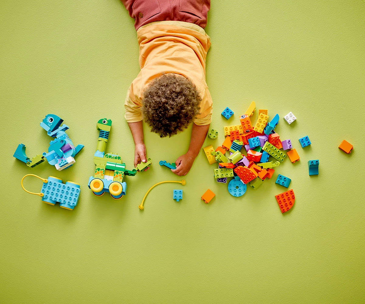 Детски комплект за игра LEGO® DUPLO® 10451 - Динозаври на колела „3 в 1“ thumb 4 LEGO® DUPLO® 10451 -3 in 1 Dinosaurs on Wheels thumb 4