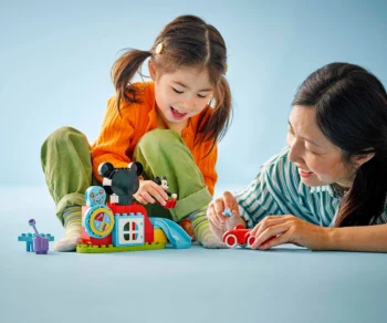 Детски комплект за игра LEGO® DUPLO® 10454 – Клубът и колата на Мики Маус