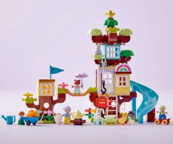 Детски комплект за игра LEGO® DUPLO® Town 10993 – Дървесна къща 3 в 1