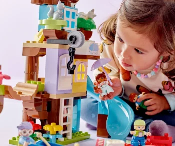 Детски комплект за игра LEGO® DUPLO® Town 10993 – Дървесна къща 3 в 1