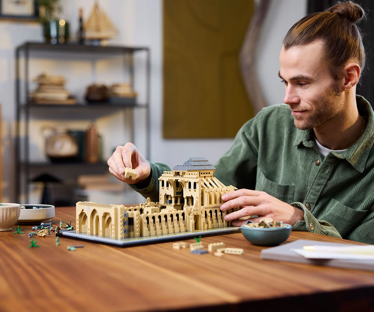 Детски комплект за игра LEGO® Architecture 21061 - Парижката Света Богородица thumb 12 Конструктор ЛЕГО Architecture 21061 thumb 12