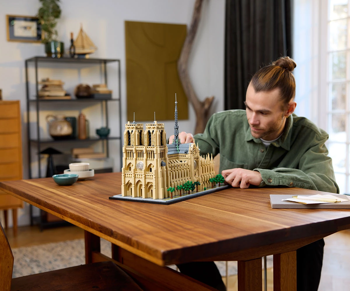 Детски комплект за игра LEGO® Architecture 21061 - Парижката Света Богородица thumb 13 Конструктор ЛЕГО Architecture 21061 thumb 13