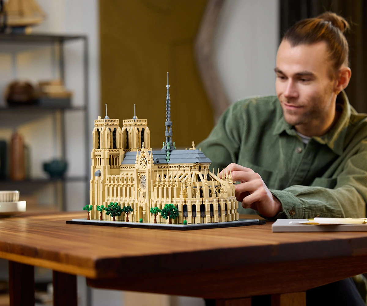 Детски комплект за игра LEGO® Architecture 21061 - Парижката Света Богородица thumb 14 Конструктор ЛЕГО Architecture 21061 thumb 14