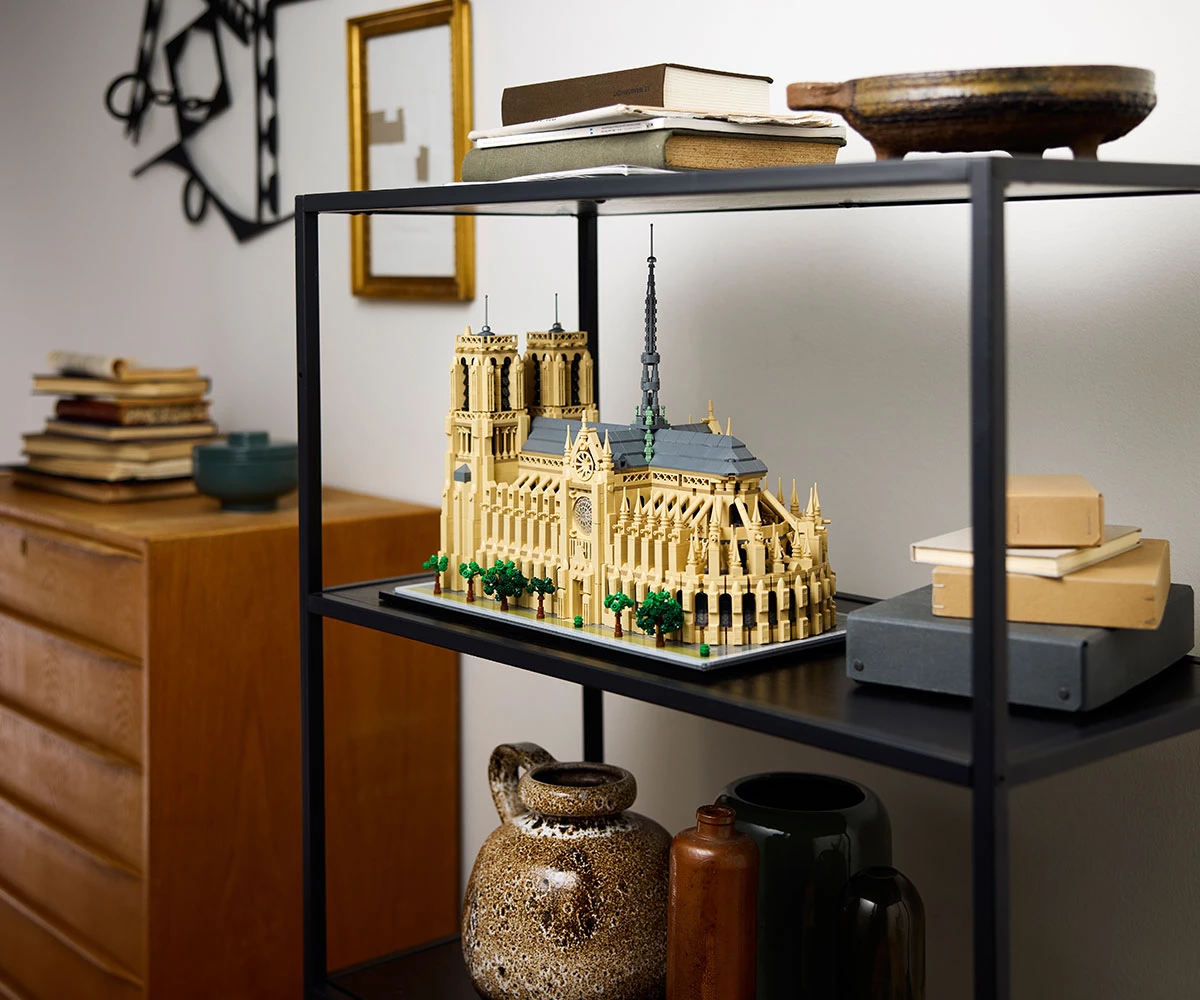 Детски комплект за игра LEGO® Architecture 21061 - Парижката Света Богородица thumb 15 Конструктор ЛЕГО Architecture 21061 thumb 15