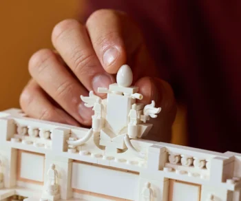 Детски комплект за игра LEGO® Architecture 21062 – Фонтан ди Треви