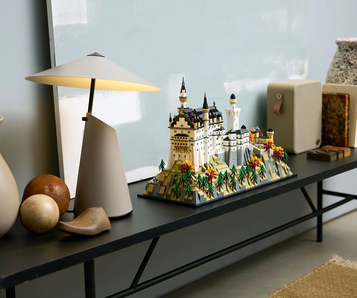 Детски комплект за игра LEGO® Architecture 21063 - Замъкът Нойшванщайн thumb 13 LEGO® Architecture 21063 - Neuschwanstein Castle thumb 13