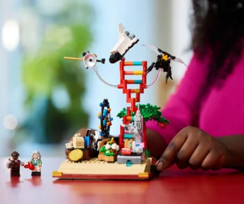 Детски комплект за игра LEGO® Ideas 21355 – Еволюцията на техническите науки