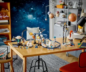 Детски комплект за игра LEGO® Creator 31142 – Космическо скоростно влакче