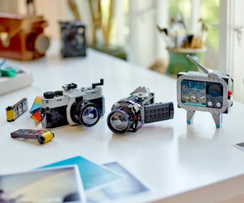 Детски комплект за игра LEGO® Creator 31147 – Ретро камера