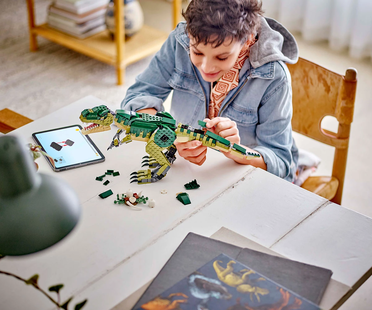 Детски комплект за игра LEGO® Creator 31151 - Tиранозавър рекс thumb 4 Конструктор ЛЕГО Creator 31151 thumb 4