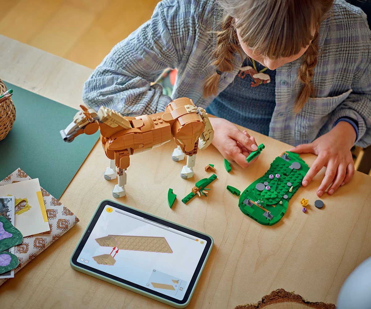 Детски комплект за игра LEGO® Creator 31166 - Красив кон thumb 6 LEGO® Creator 31166 - Beautiful Horse thumb 6
