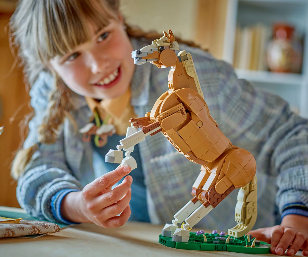 Детски комплект за игра LEGO® Creator 31166 - Красив кон thumb 8 LEGO® Creator 31166 - Beautiful Horse thumb 8