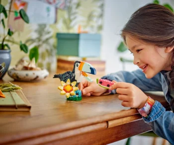 Детски комплект за игра LEGO® Creator 31173 – Диви животни: Тропически тукан