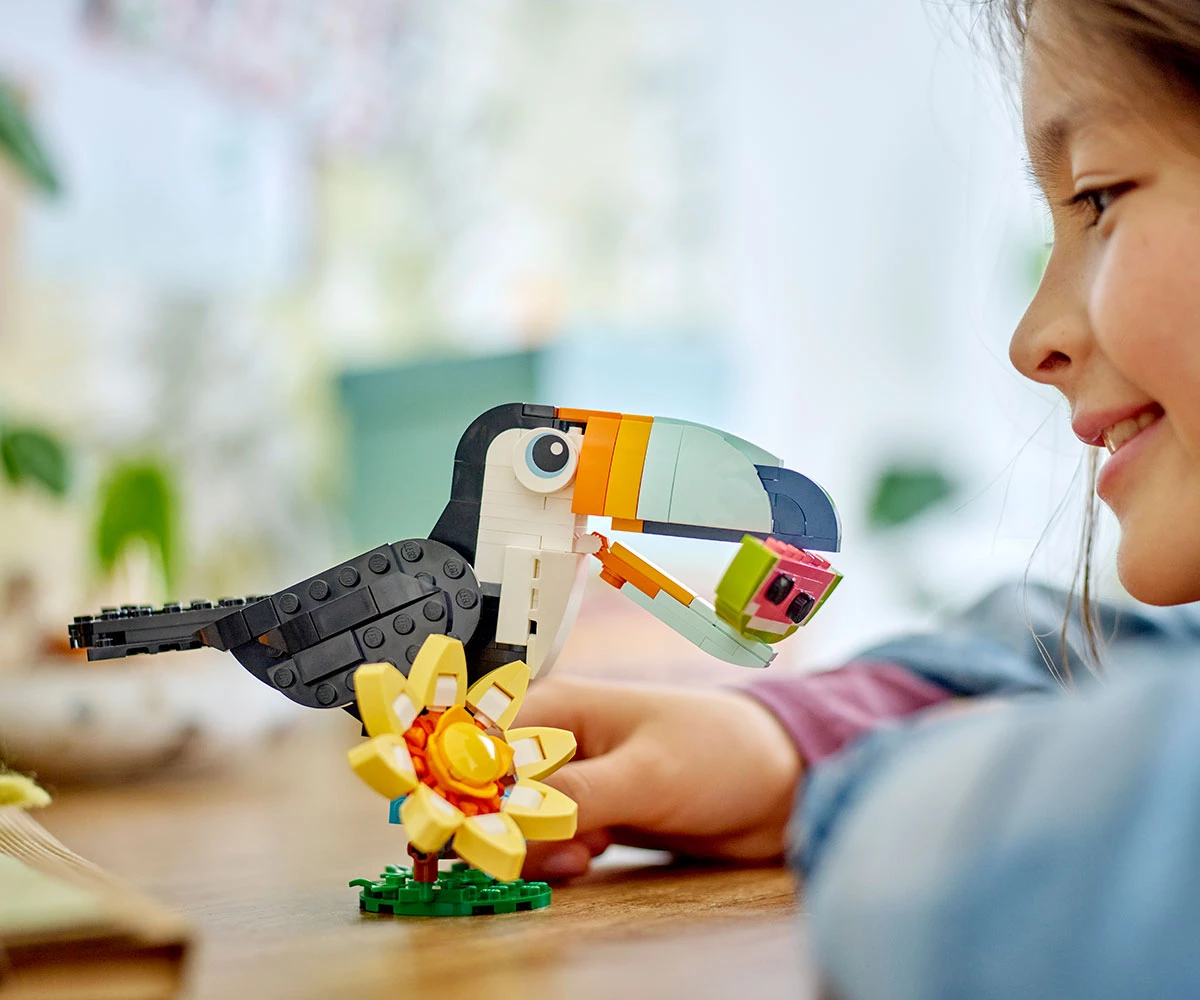 Детски комплект за игра LEGO® Creator 31173 - Диви животни: Тропически тукан thumb 8 LEGO® Creator 31173 - Wild animals: Tropical Toucan thumb 8
