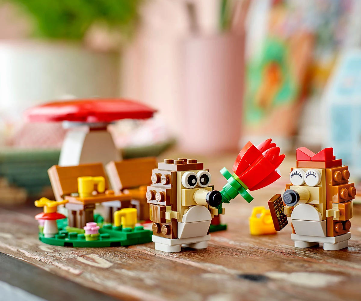 Детски комплект за игра LEGO® Iconic 40711 - Пикник с таралеж thumb 11 Конструктор ЛЕГО Icons 40711 thumb 11