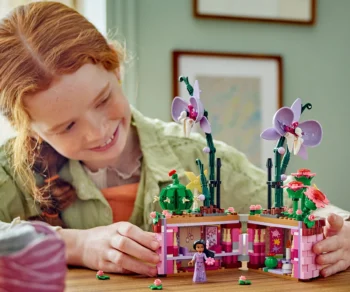 Детски комплект за игра конструктор LEGO® Disney Princess™ 43237 – Саксия на Изабела