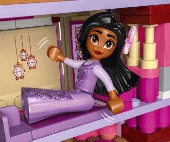 Детски комплект за игра конструктор LEGO® Disney Princess™ 43237 – Саксия на Изабела
