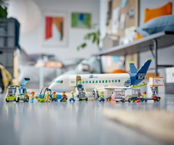 Детски комплект за игра LEGO® City 60367 – Пътнически самолет
