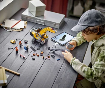 Детски комплект за игра LEGO® City 60420 – Жълт строителен екскаватор