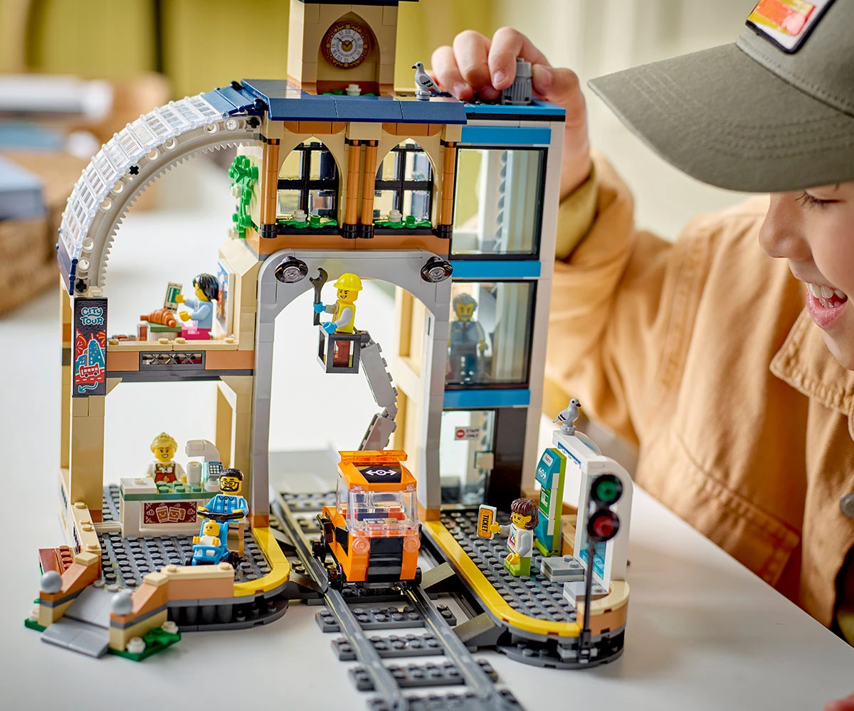 Детски комплект за игра LEGO® City 60469 - Централна гара thumb 7 LEGO® City 60469 - Central Train Station thumb 7