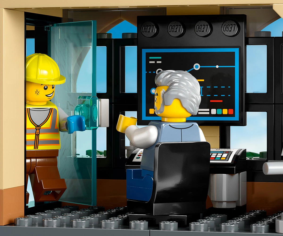 Детски комплект за игра LEGO® City 60469 - Централна гара thumb 9 LEGO® City 60469 - Central Train Station thumb 9