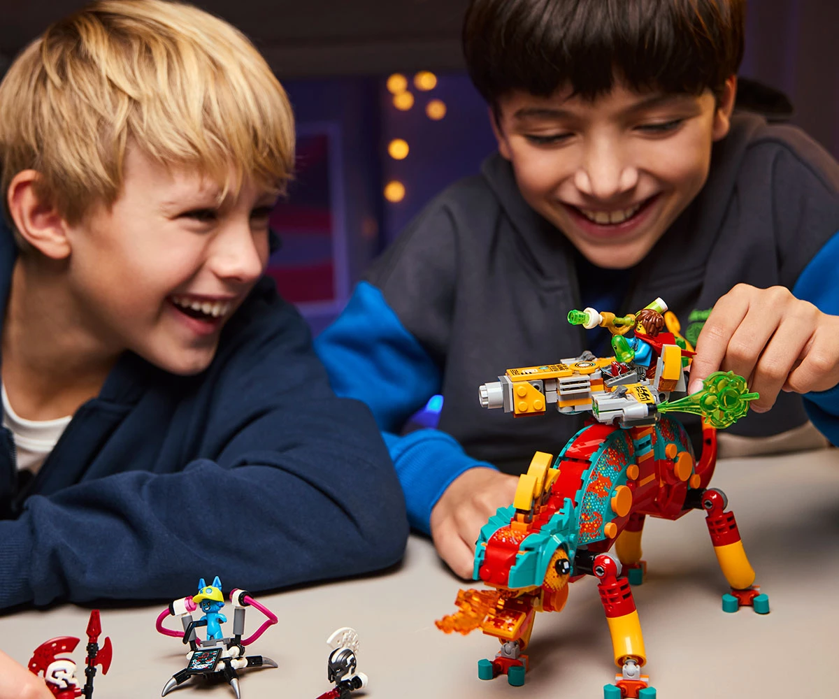 Детски комплект за игра LEGO® DREAMZzz™ 71492 - Огненият хамелеон на Матео thumb 6 LEGO® DREAMZzz™ 71492 - Mateo's Fire Chameleon thumb 6
