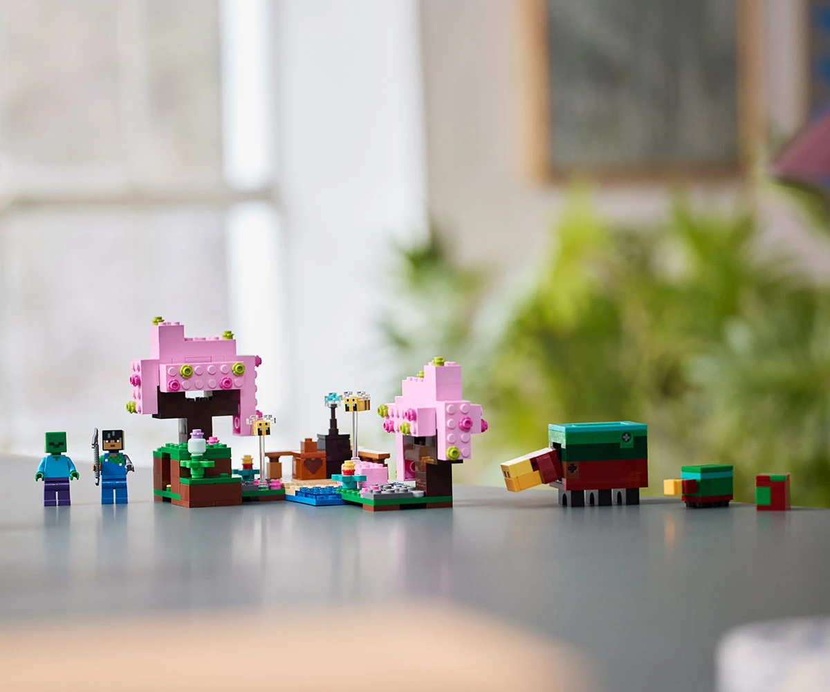 Детски комплект за игра LEGO® Minecraft™ 21260 - Черешова градина thumb 6 Конструктор ЛЕГО Minecraft 21260 thumb 6