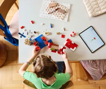 Детски комплект за игра LEGO® Minecraft™ 21270 – Къщата на Муухоморка