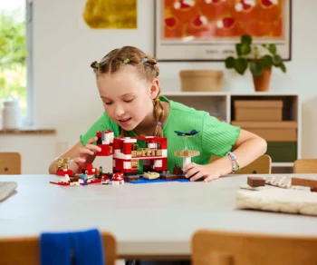 Детски комплект за игра LEGO® Minecraft™ 21270 – Къщата на Муухоморка