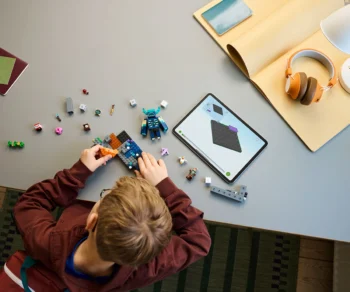 Детски комплект за игра LEGO® Minecraft® 21274 – Среща с Пазача
