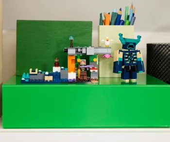 Детски комплект за игра LEGO® Minecraft® 21274 – Среща с Пазача