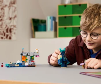 Детски комплект за игра LEGO® Minecraft® 21274 – Среща с Пазача