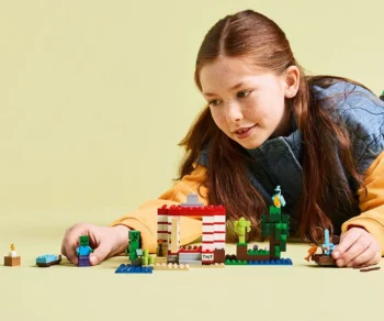 Детски комплект за игра LEGO® Minecraft® 21275 – TNT къща в джунглата